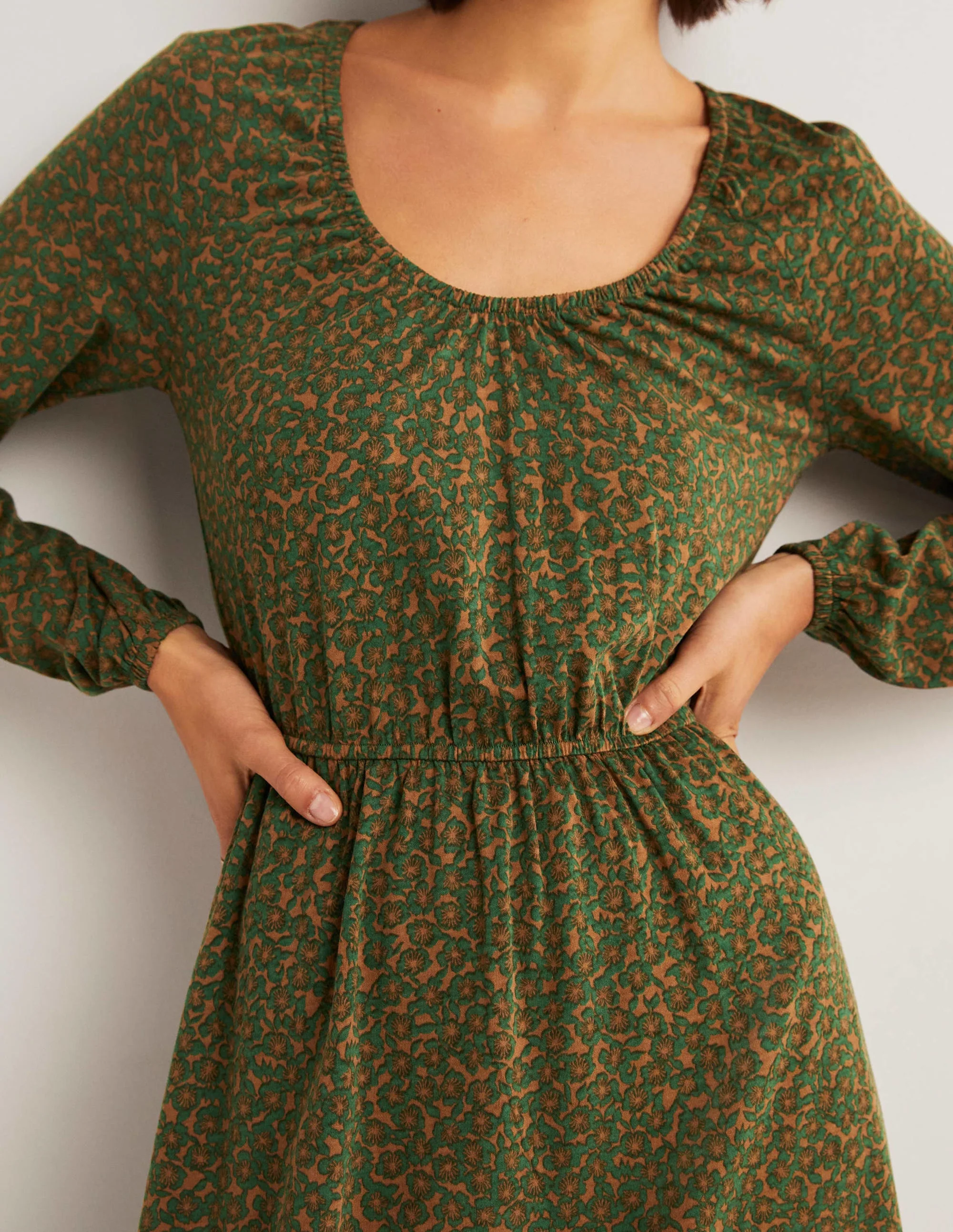 Scoop Neck Jersey Midi Dress-Hunter Green, Bloom Cluster - Image 2