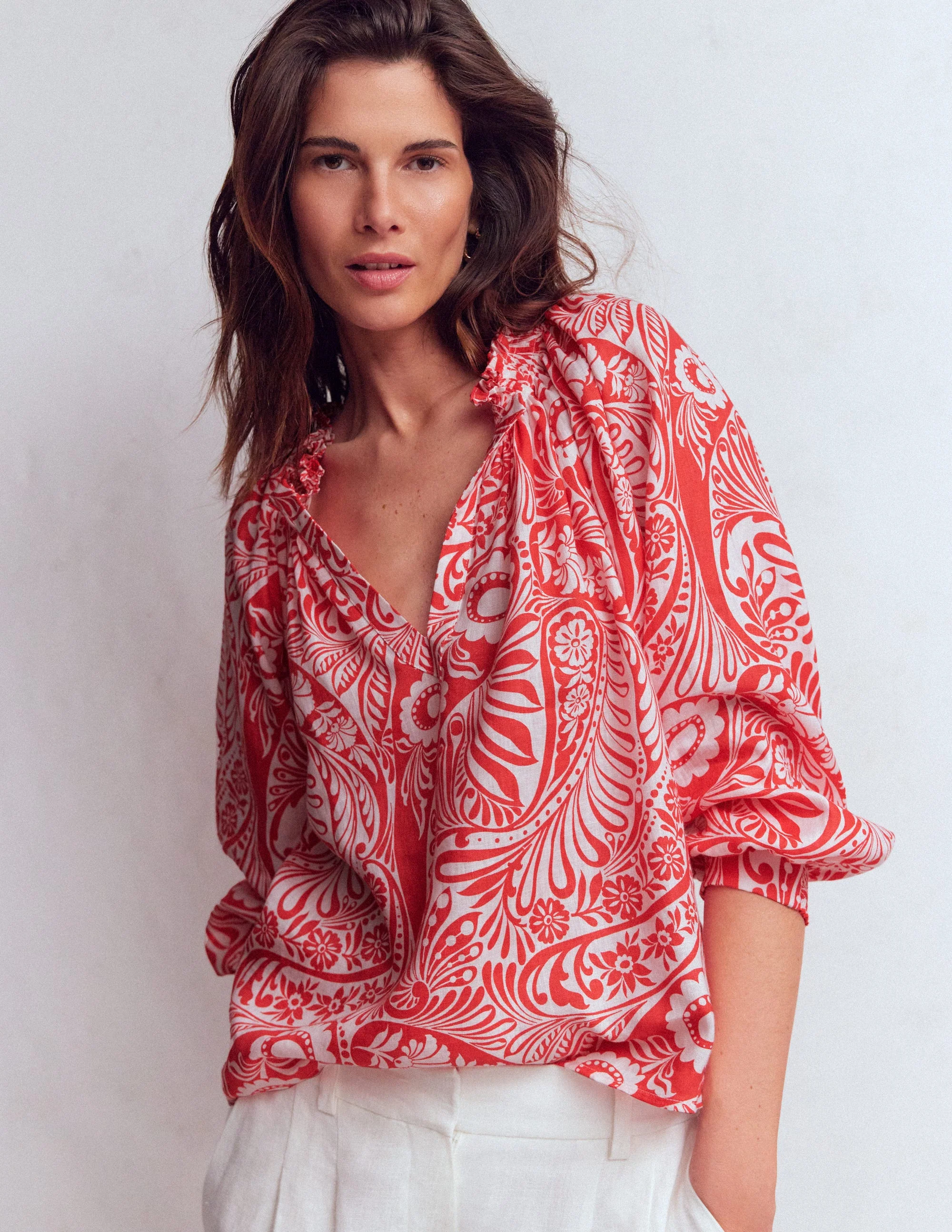 Serena Pleat Neck Linen Top-Red, Enchanted Paisley - Image 5