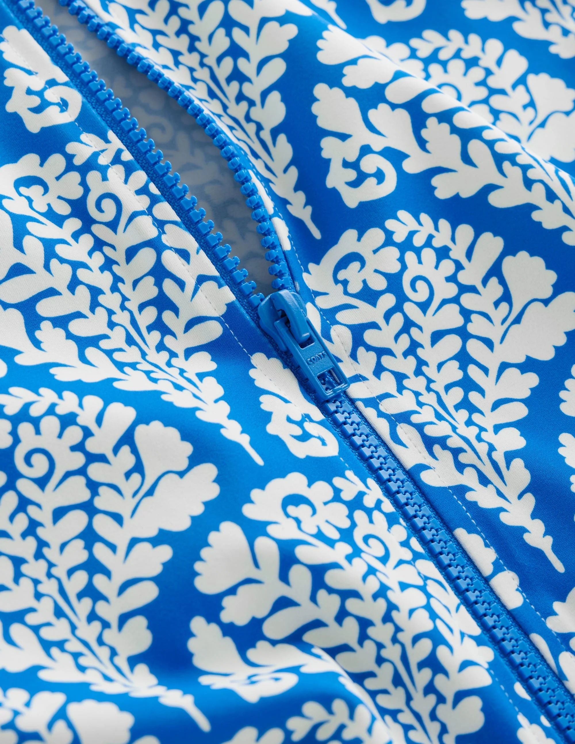 Sun Safe Raglan Guard Top-Bright Blue, Blossomy - Image 8