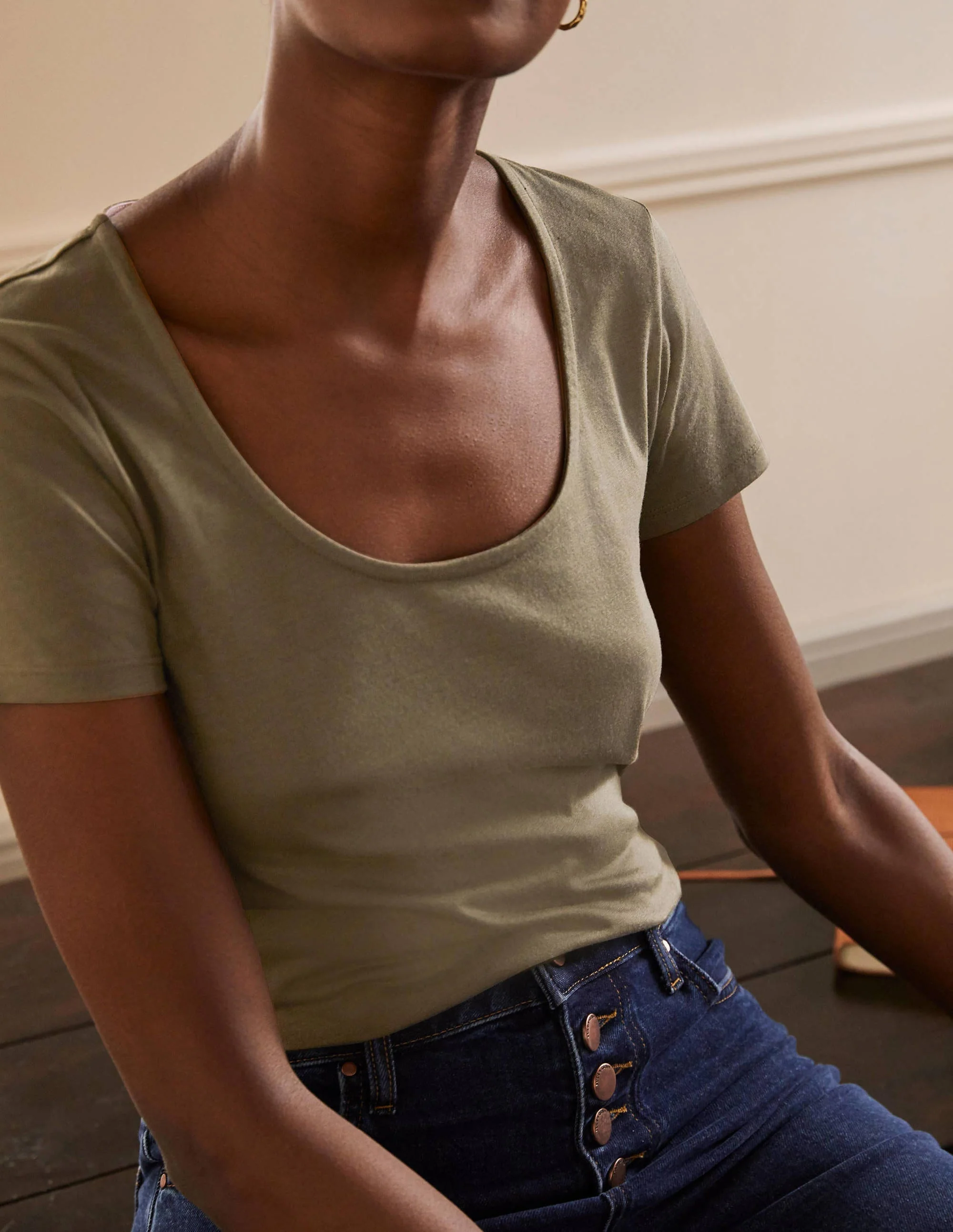 Supersoft Scoop Tee-Classic Khaki - Image 4