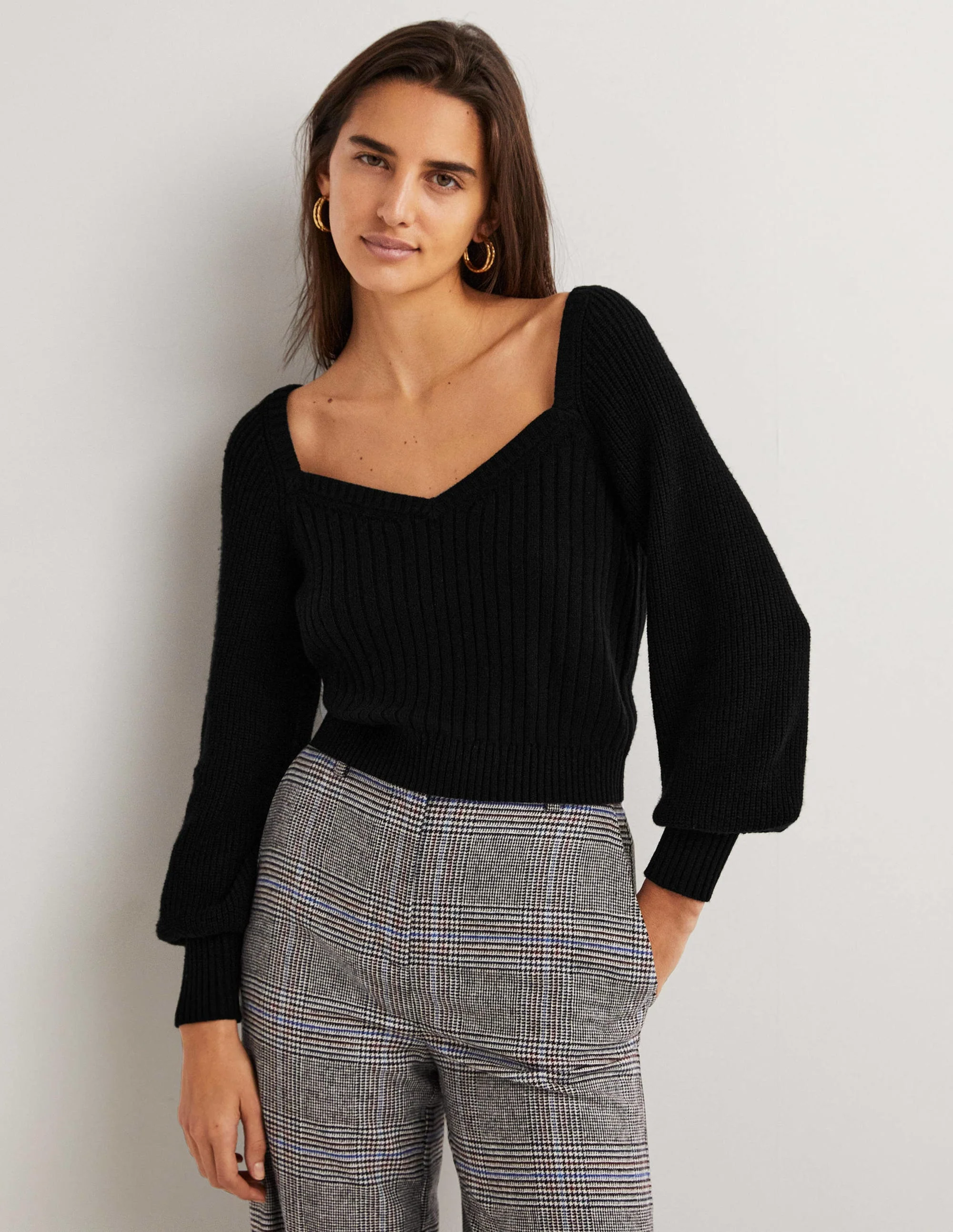 Sweetheart Blouson Sweater-Black
