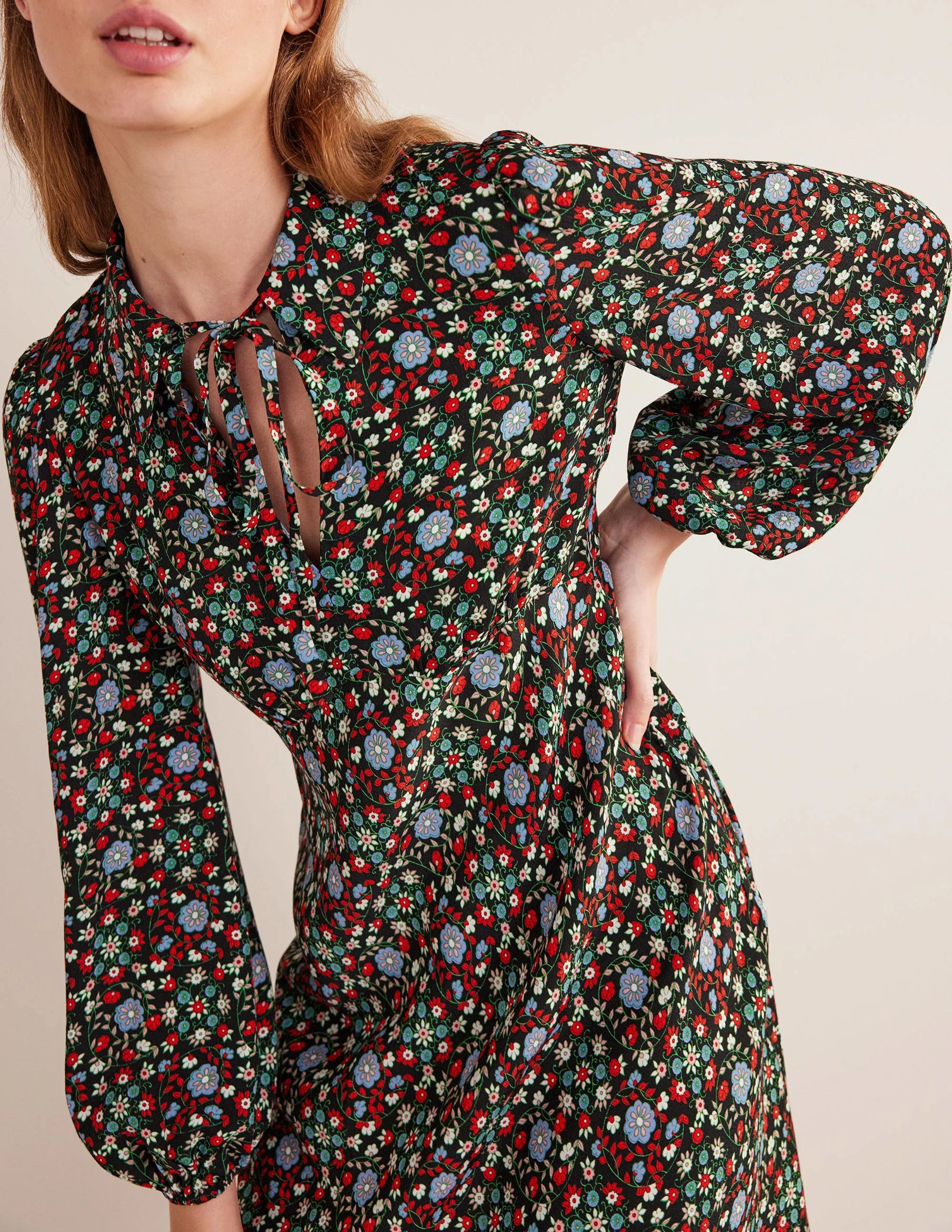 Tie Neck Shirt Dress-Black, Gardenia Swirl - Image 4