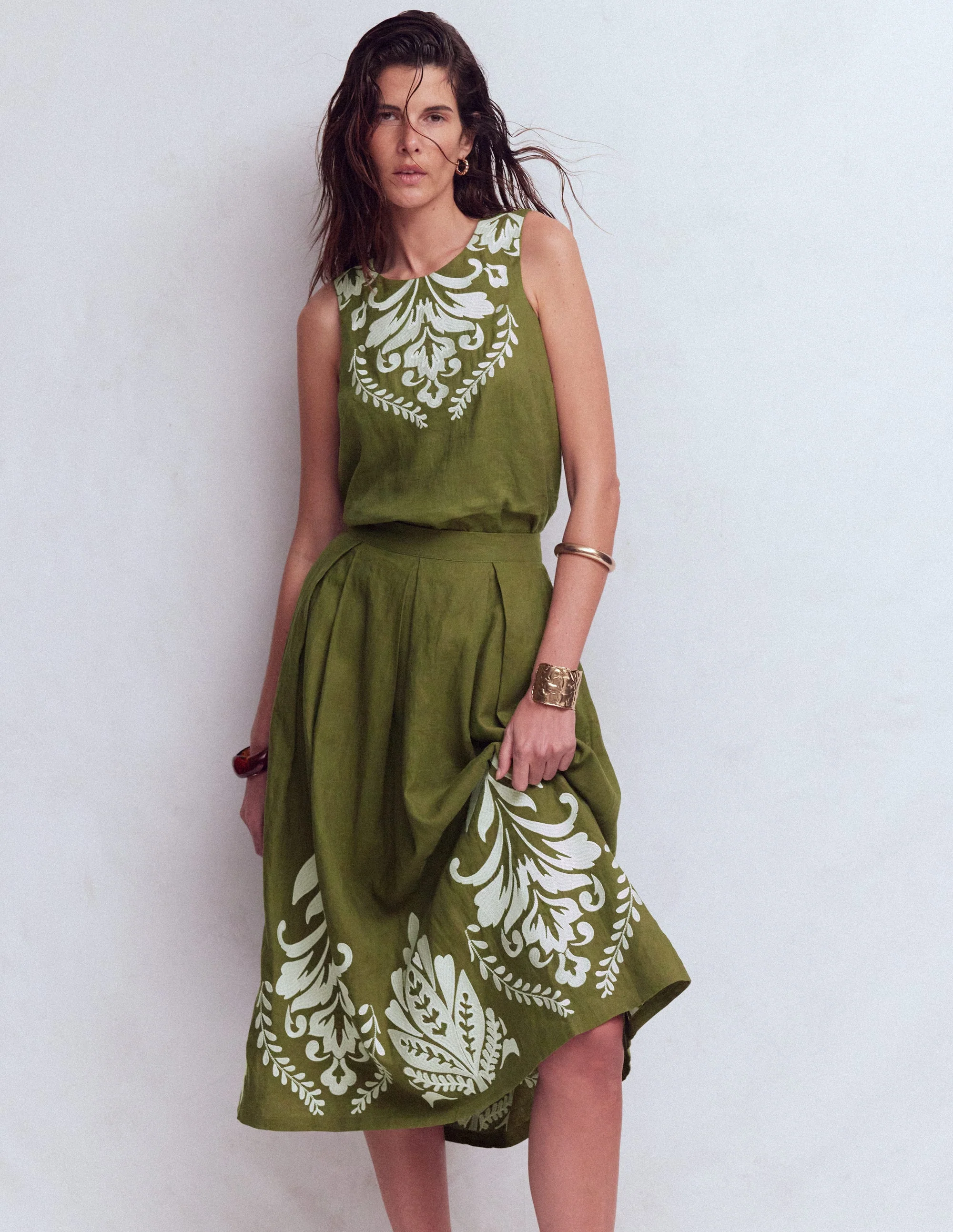 Verity Linen Midi Skirt-Woodland Green Embroidery - Image 4