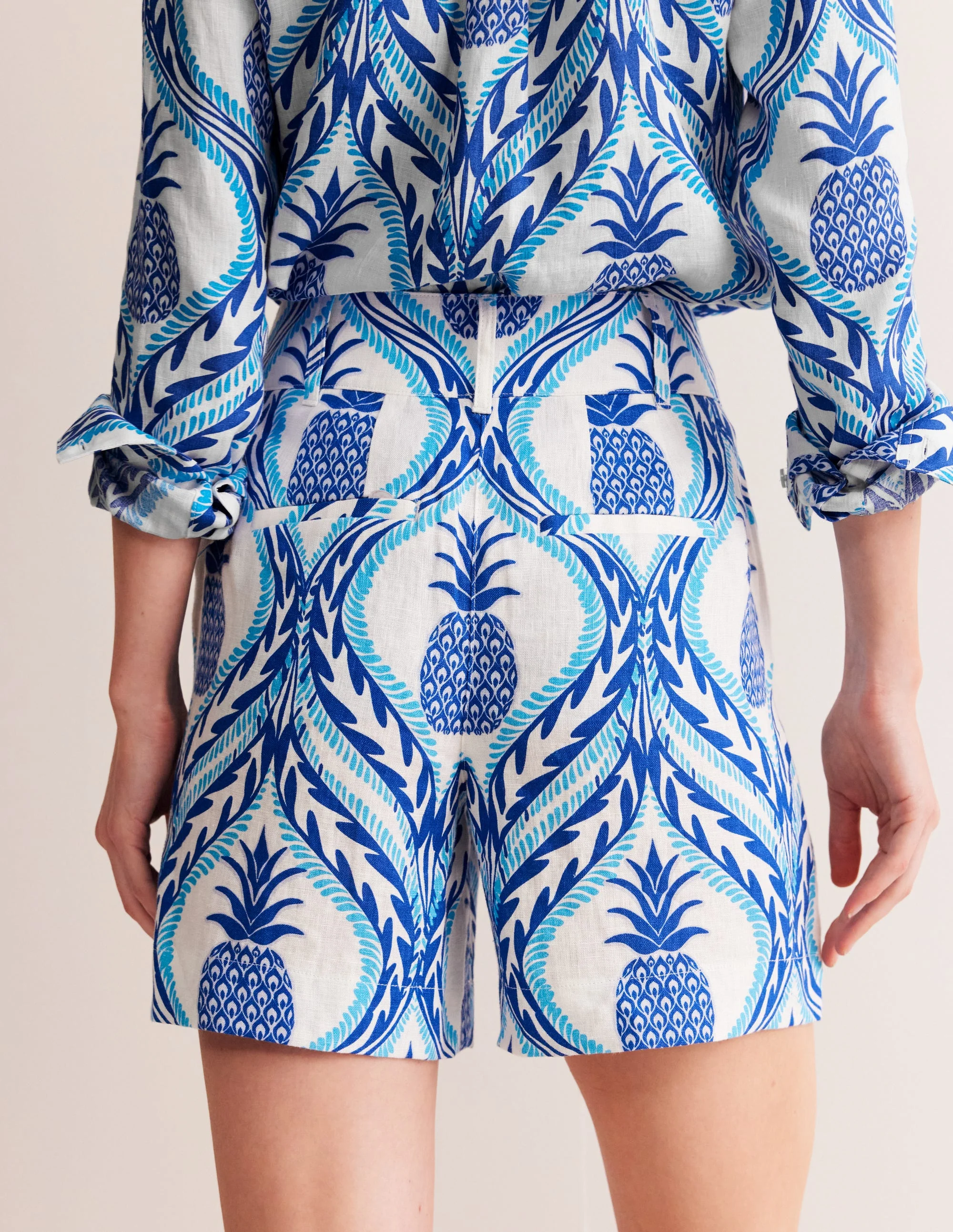 Westbourne Linen Shorts-Surf the web, pineapple wave - Image 3